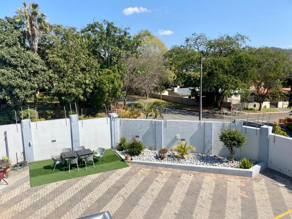 Aqua Stone Guest House Mbombela Exteriér fotografie